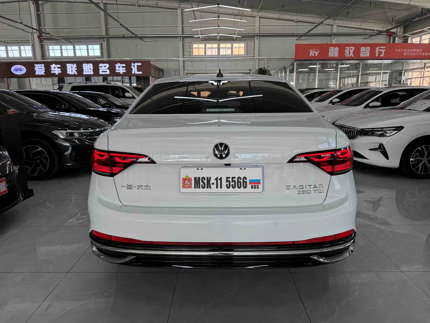 Volkswagen Sagitar 2023 Model Year 280TSI DSG Surpass Edition фото 5