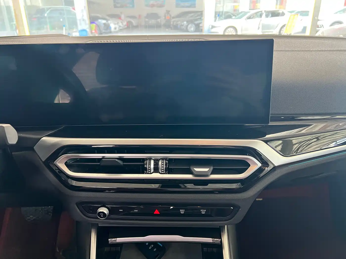 BMW i3 2024 eDrive 40 L Night Sport Package фото 9