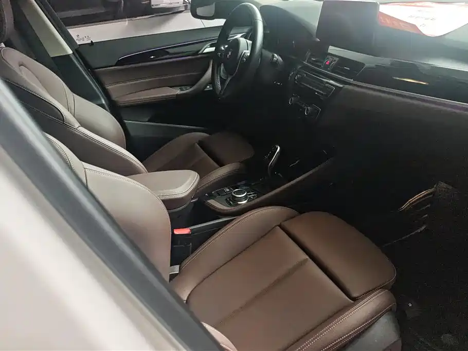 BMW X1 2022 sDrive20Li Premium фото 8