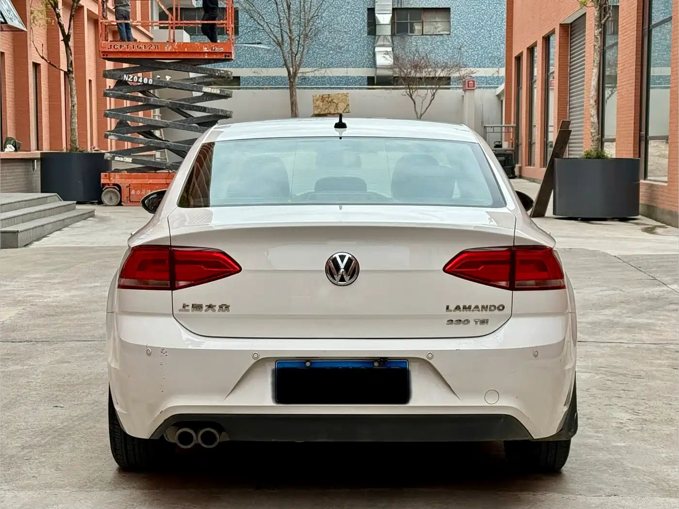 Volkswagen Lamando 2015 230TSI DSG Style фото 6