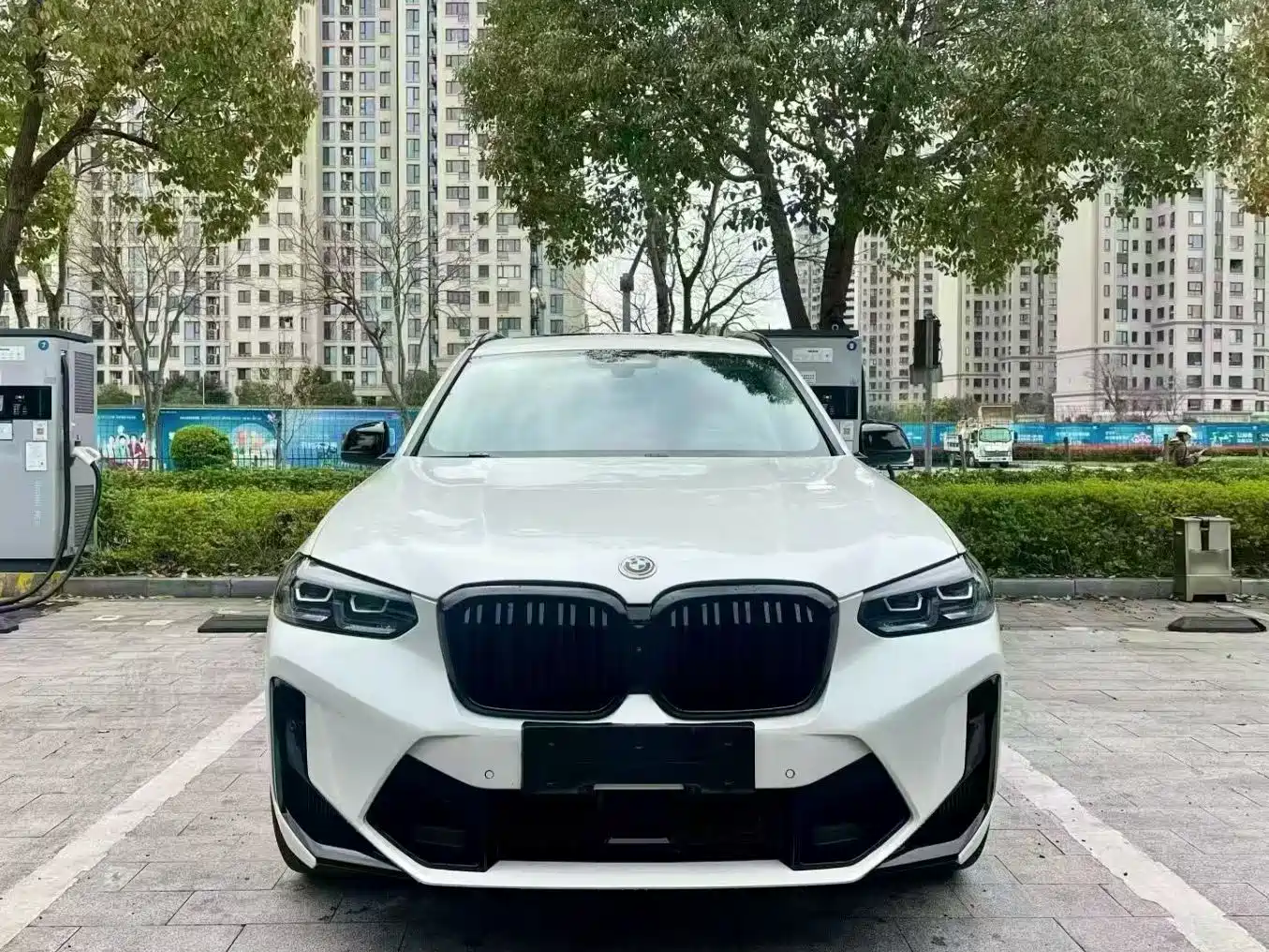 BMW iX3 2022 Leading Edition фото 2