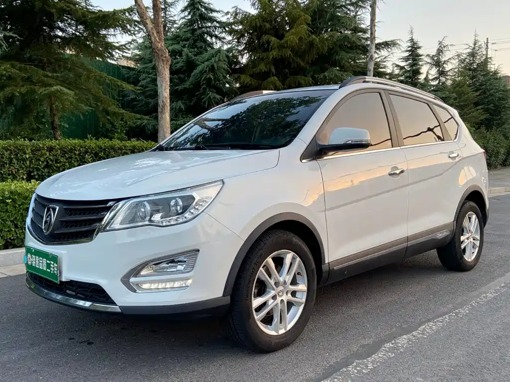 Baojun 560 2015 2015 1.8L Manual Elite