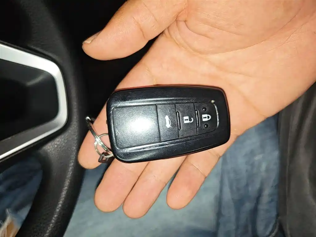 Toyota Corolla 2021 Hybrid 1.8L E-CVT Elite Edition фото 9