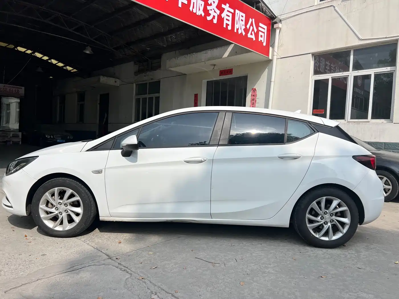 Buick Verano 2016 Hatchback 15S Auto Progressive фото 4