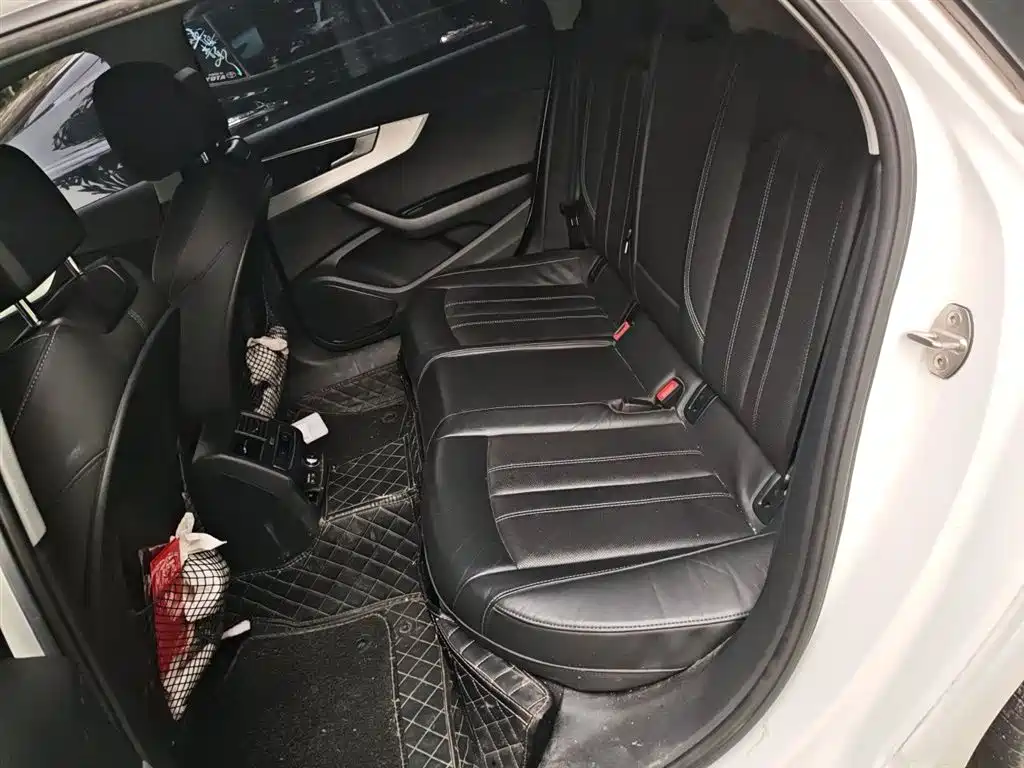 Audi A4L 2020 40 TFSI Luxury Dynamic фото 15