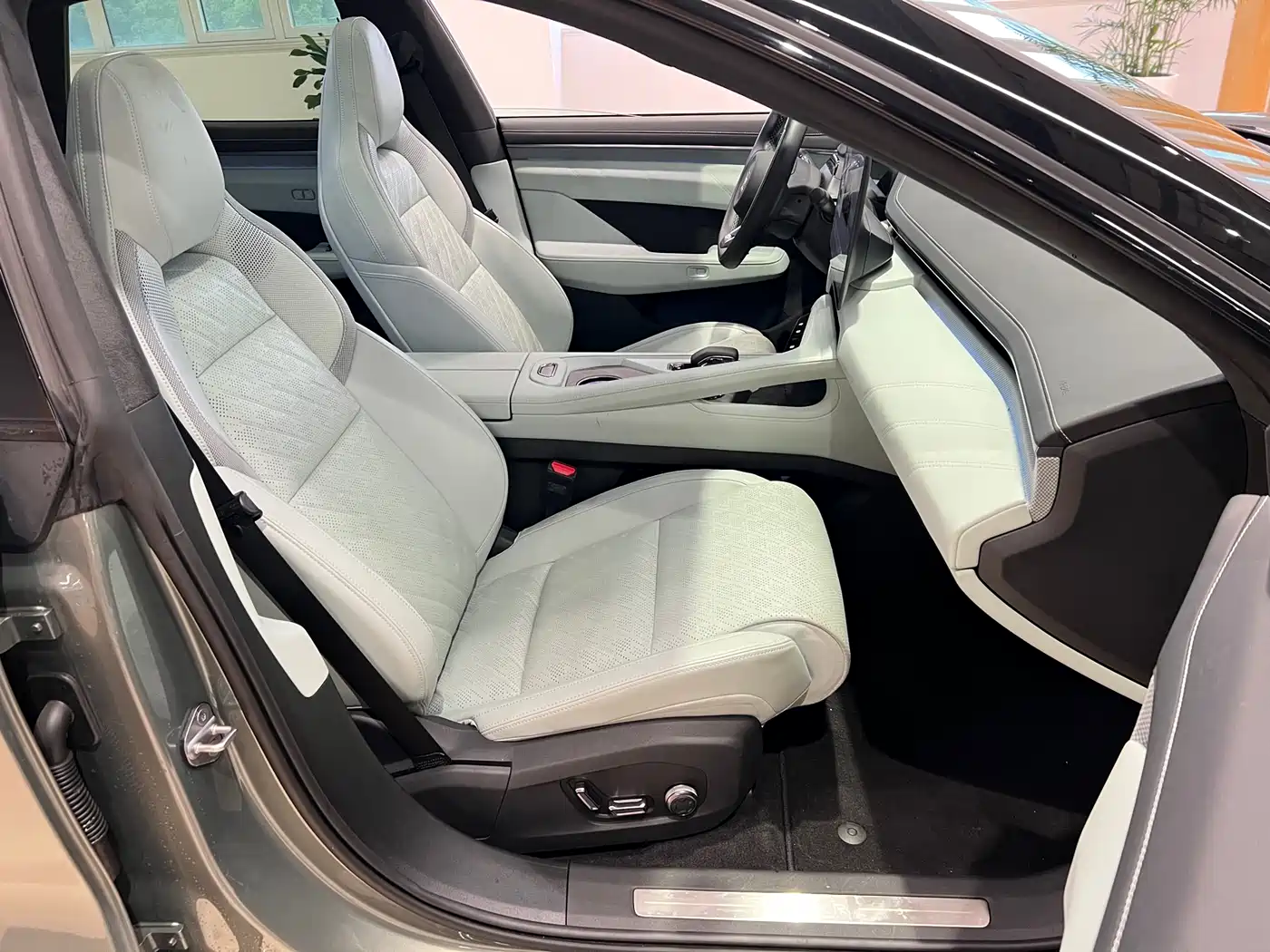 ZEEKR EXTREME KRYPTON 001