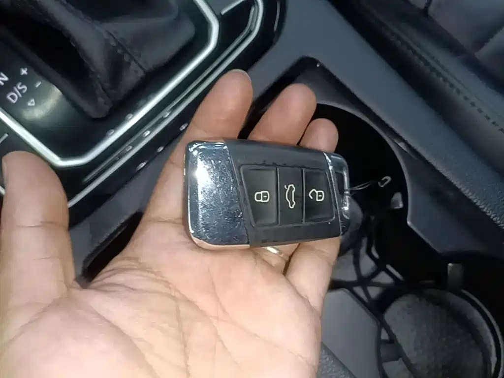 Volkswagen Magotan 2018 280TSI DSG Leading фото 9