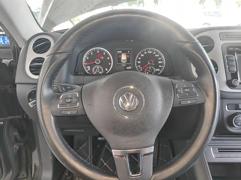 Volkswagen Tiguan 2015 1.8TSI Automatic 2WD Highline фото 11