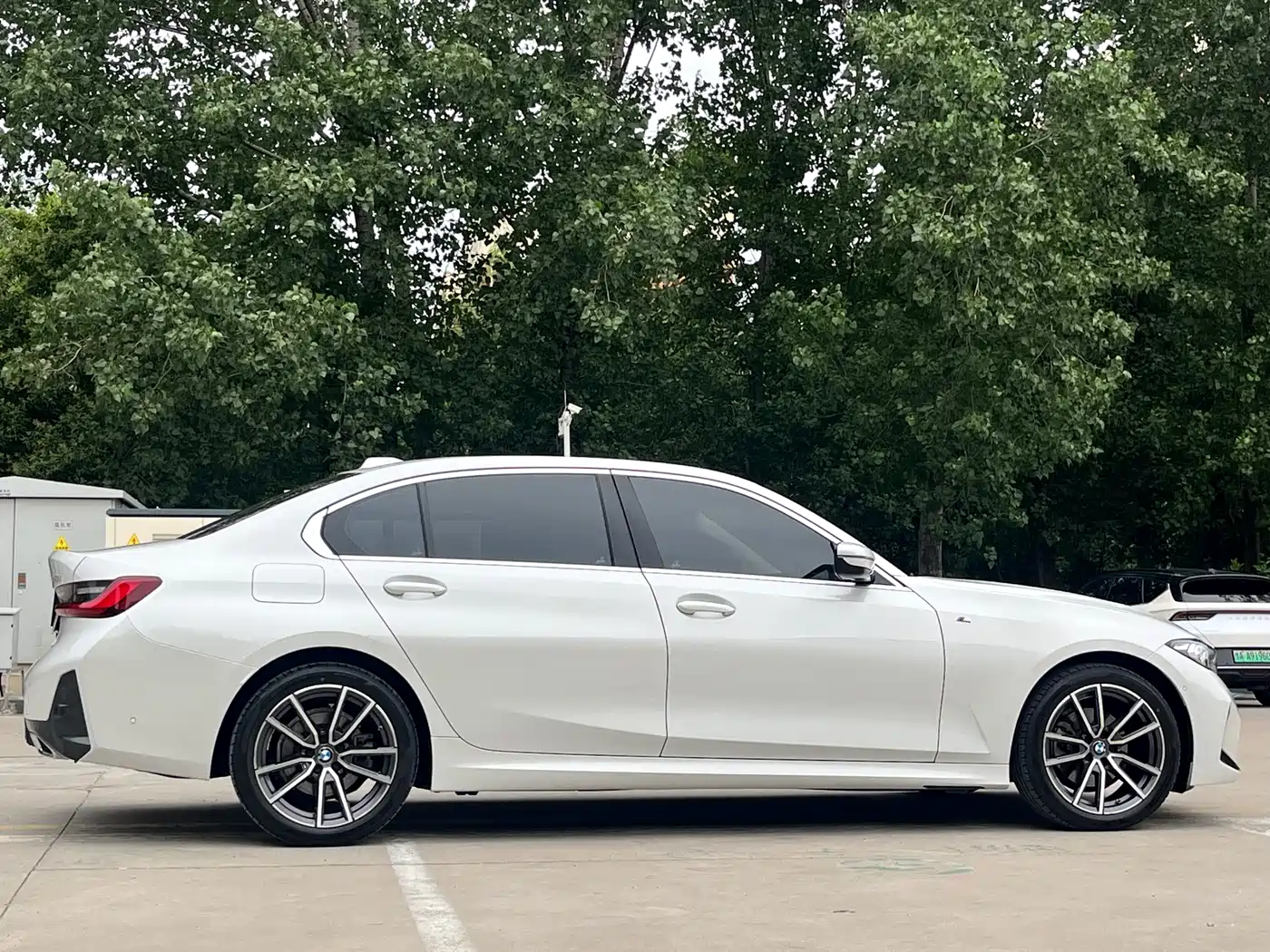 BMW 3 Series 2023 325Li M Sport Package фото 4