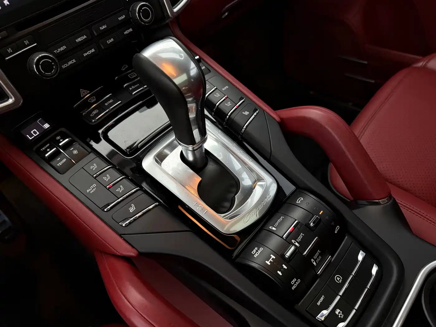 Porsche Cayenne 2016 Cayenne Platinum Edition 3.0T фото 9