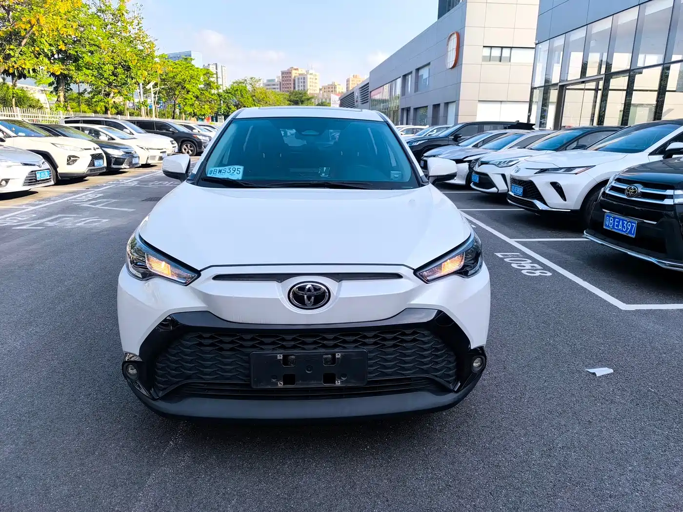 Toyota Frontlander 2023 2.0L CVT Leading Edition фото 2