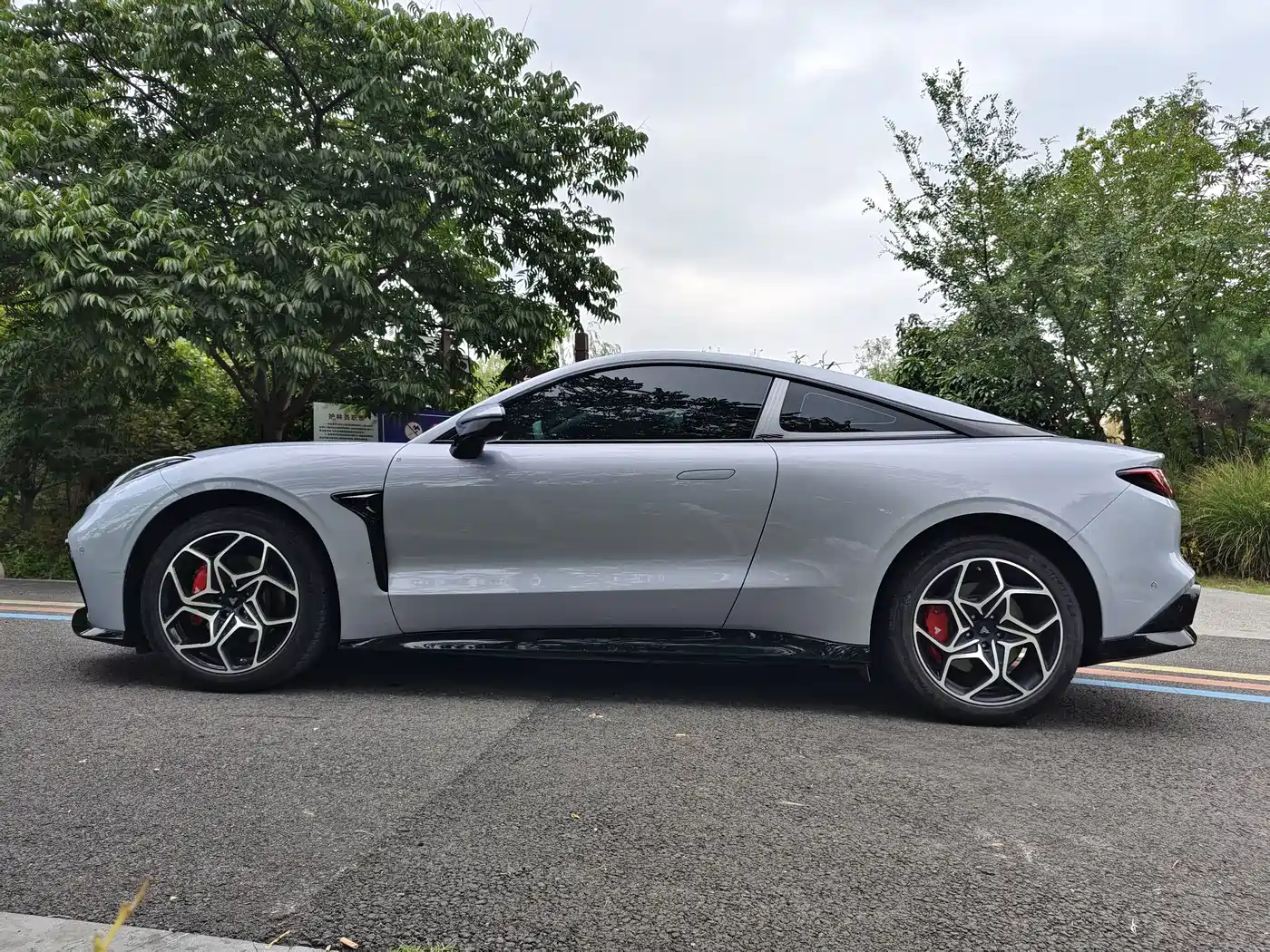 Nezha Auto Nezha GT 2024 2023 580 AWD