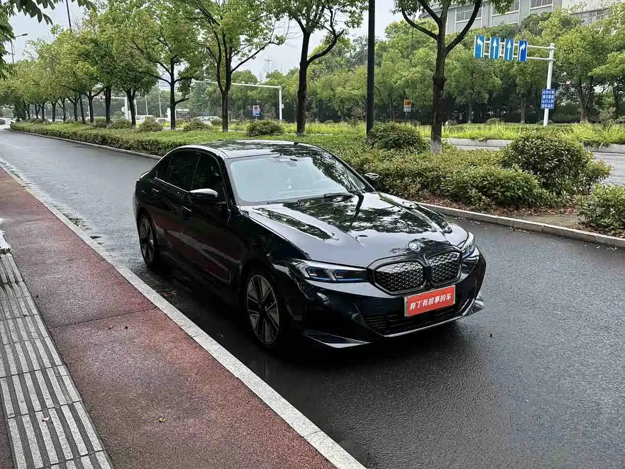 BMW i3 2025 eDrive 40 L Shadow Night Sport Package фото 3
