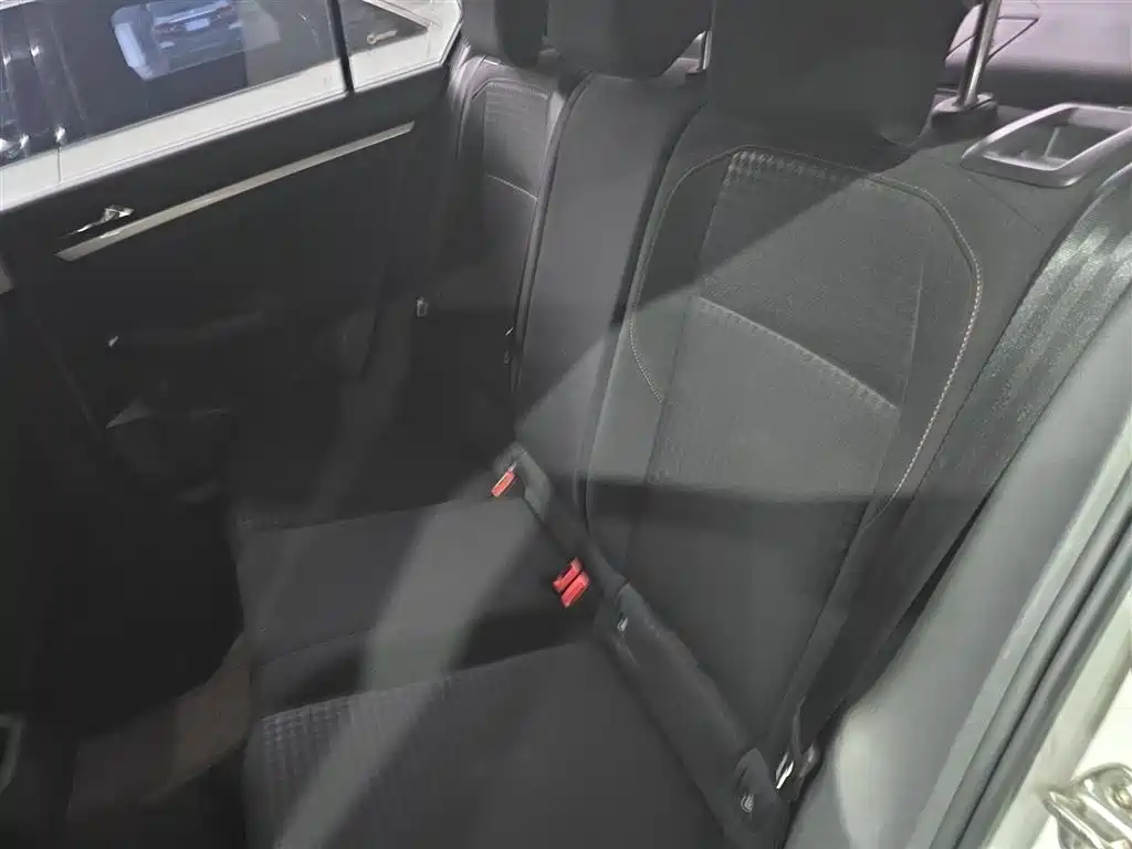 Volkswagen Bora 2019 1.5L Auto Fashion Model фото 17