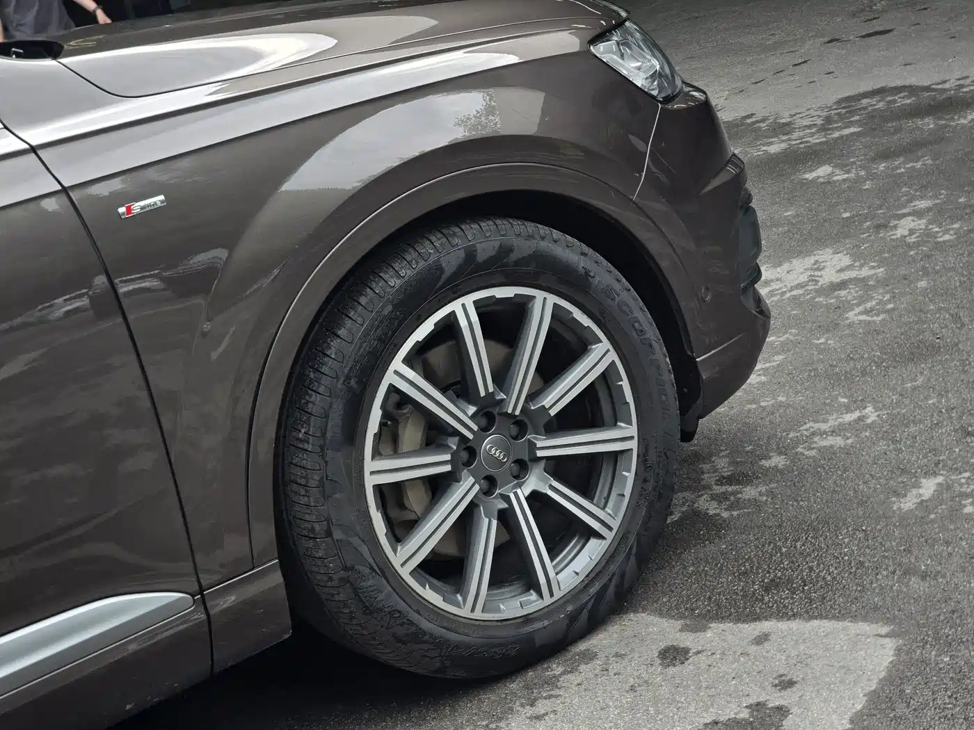 Photo 5 - Audi Q7