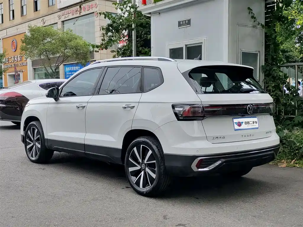 Volkswagen Tharu 2025 2025 Model 300TSI 2WD Bright Moon Edition