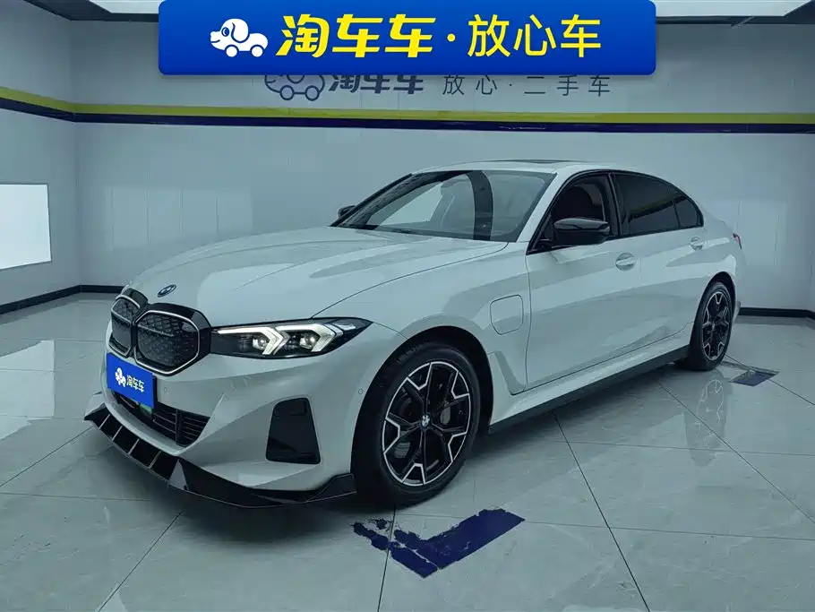 BMW i3 2025 eDrive 40 L Shadow Night Sport Package