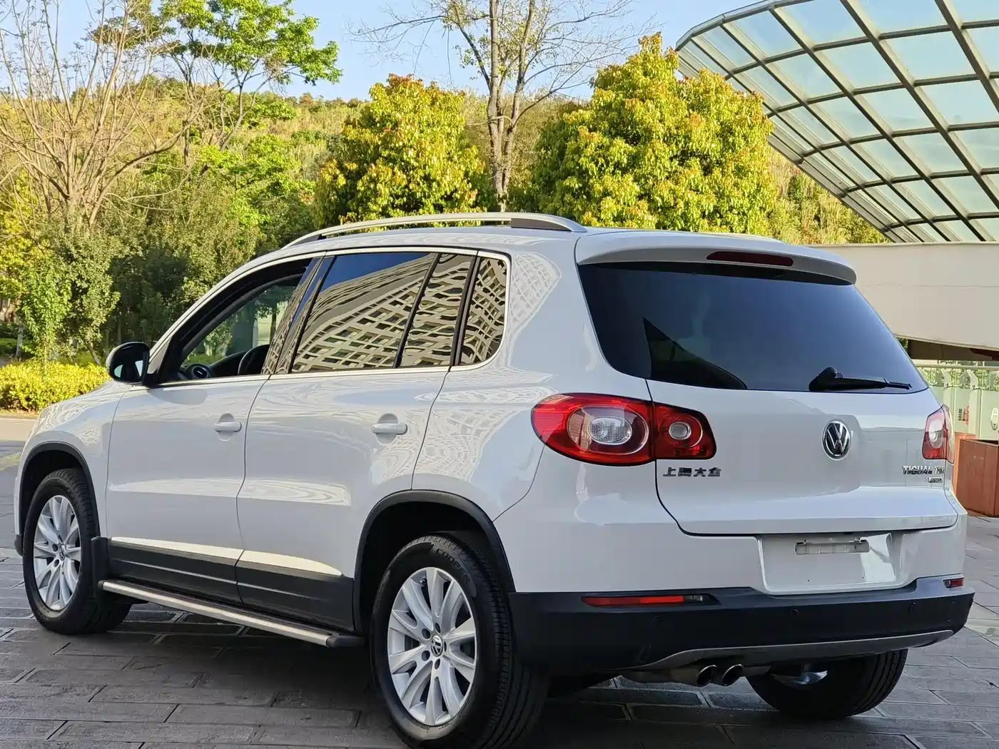 Volkswagen Tiguan 2010 2.0TSI Automatic AWD Flagship фото 4