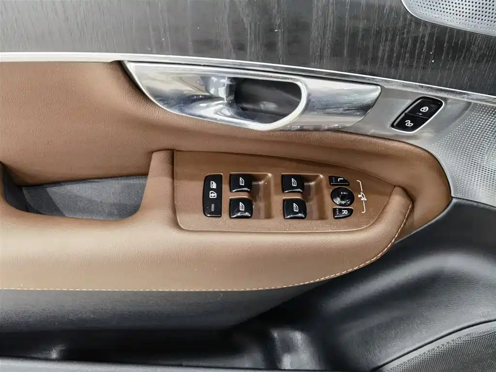Volvo XC90 2022 B6 Smart Elegance Luxury 7-Seater фото 9
