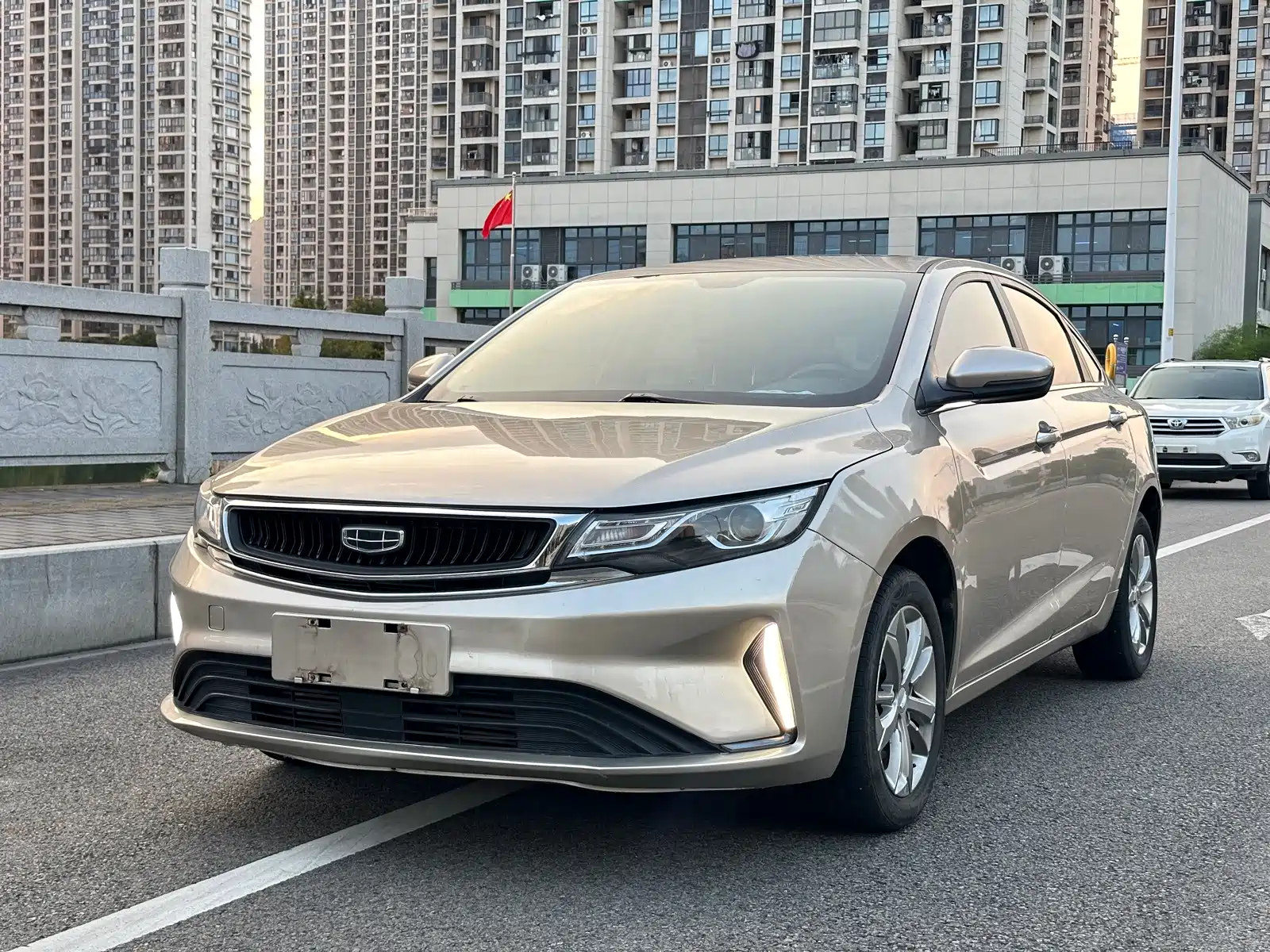 Photo 1 - Geely Emgrand GL