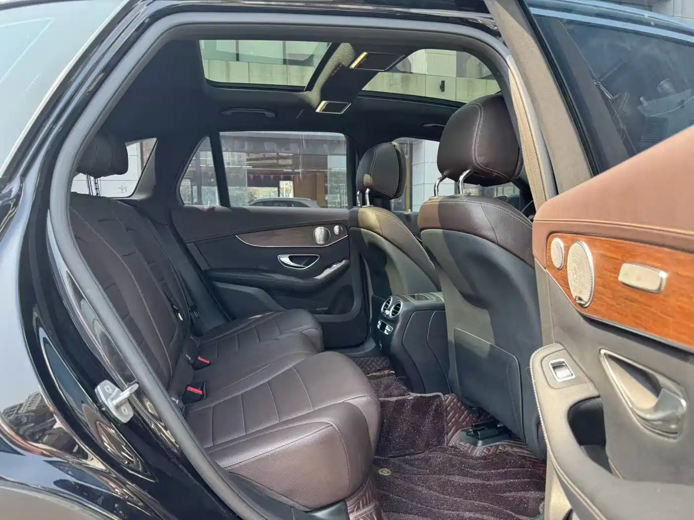 Mercedes-Benz GLC 2021 GLC 300 L 4MATIC Sporty фото 4
