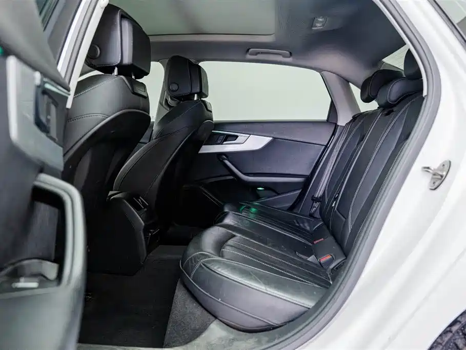 Audi A4L 2020 40 TFSI Fashion Dynamic Edition фото 12