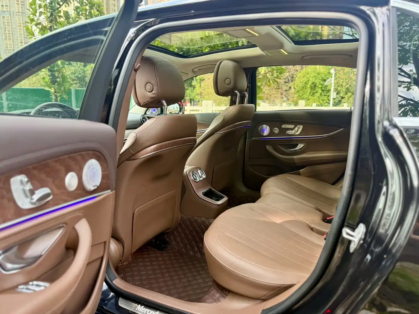 Mercedes-Benz E-Class 2023 Facelift E 300 L Luxury фото 6