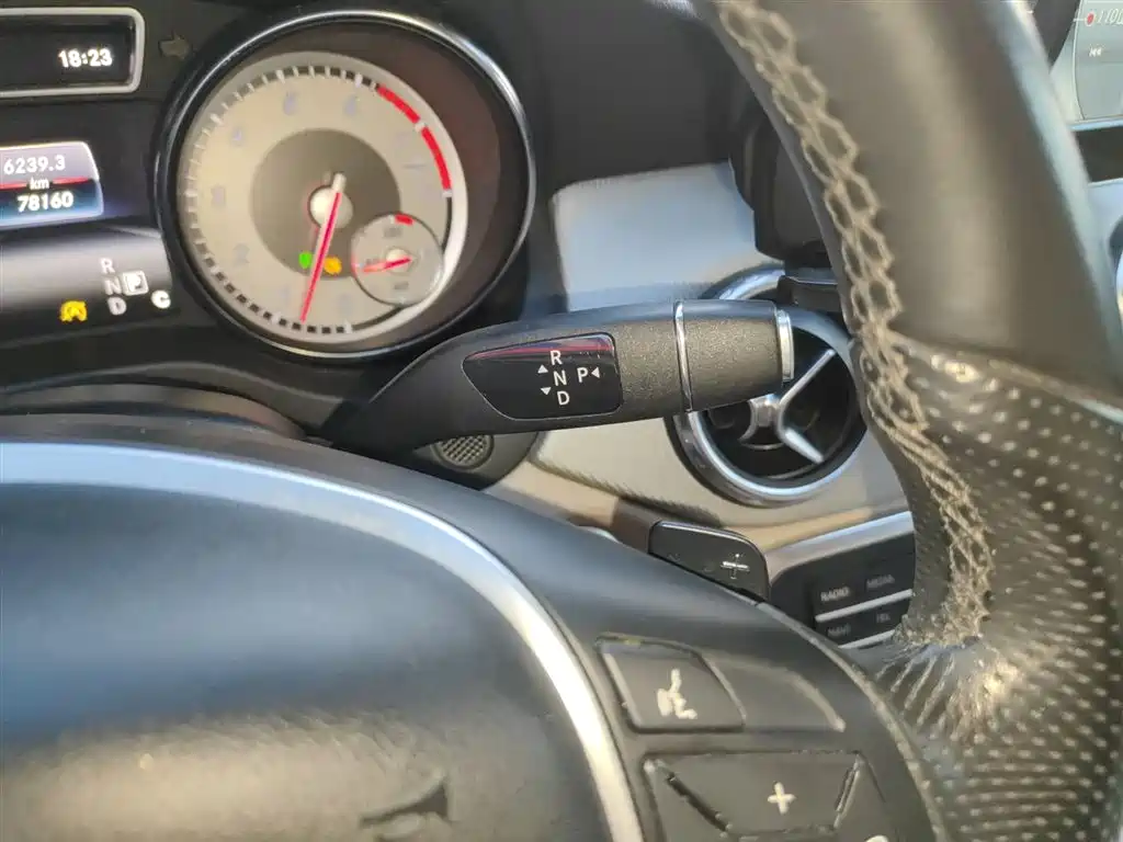 Mercedes-Benz GLA 2016 GLA 200 Dynamic фото 10