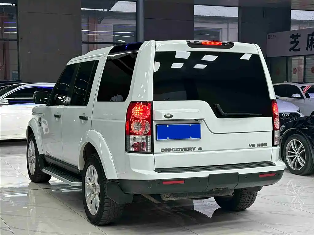 Land Rover Discovery 2013 5.0 V8 HSE фото 4