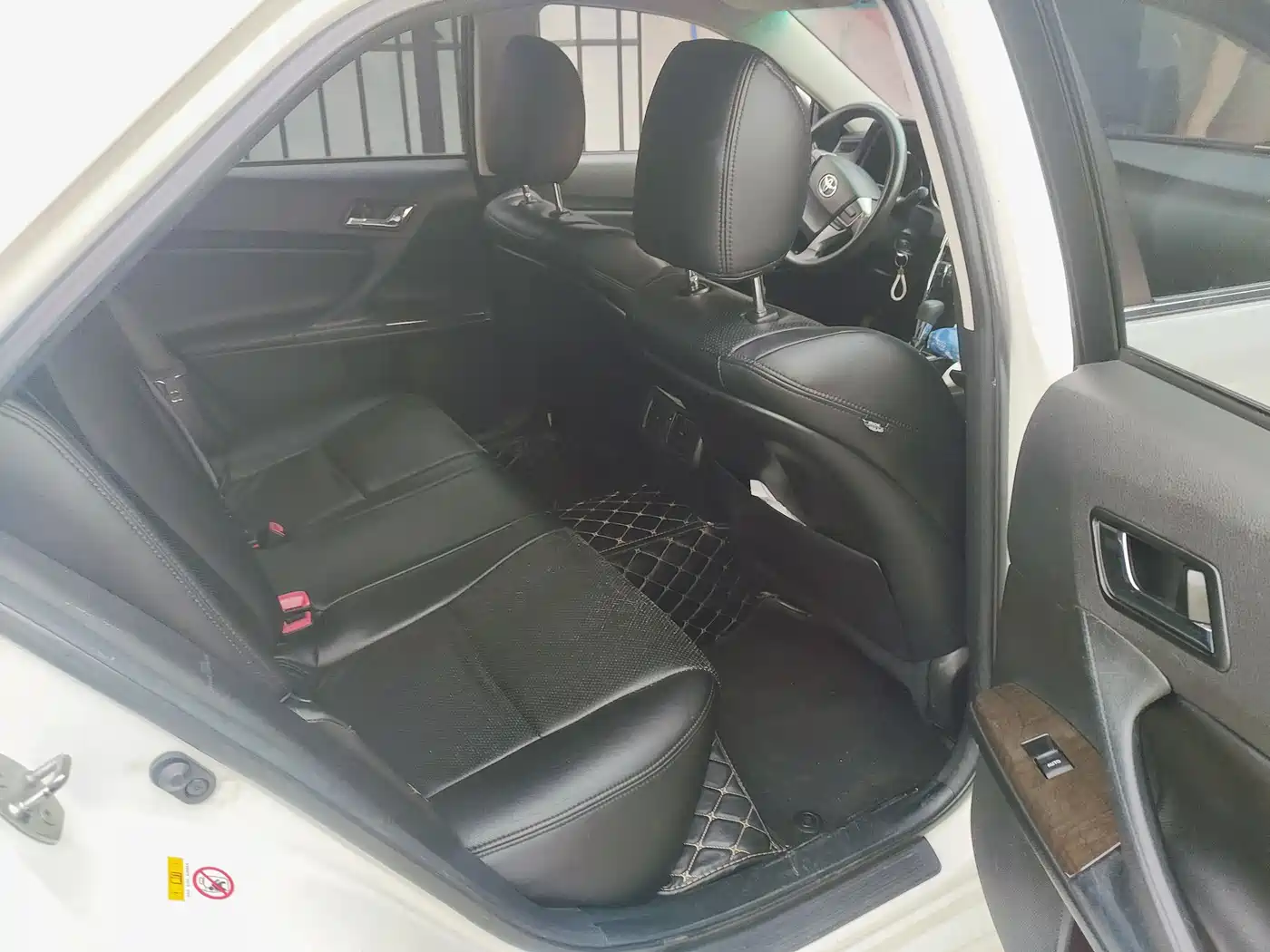 Toyota Reiz 2013 2.5S Elite Edition фото 8