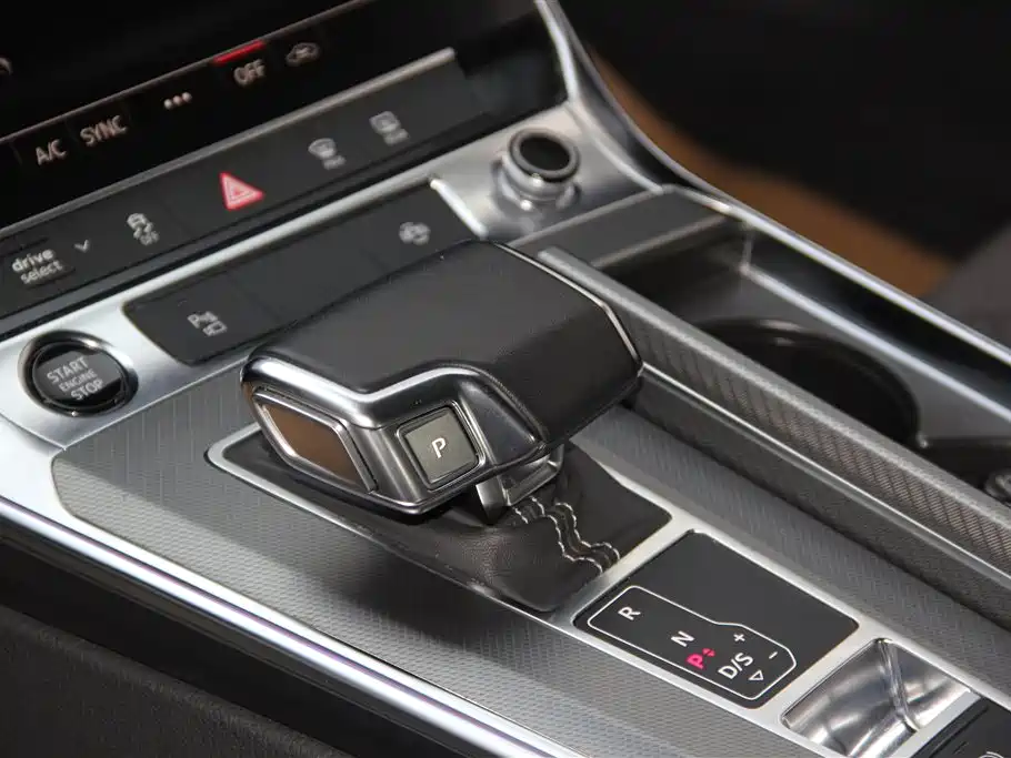 Audi A7L 2024 45TFSI S-line Dream Edition Crystal Package фото 21