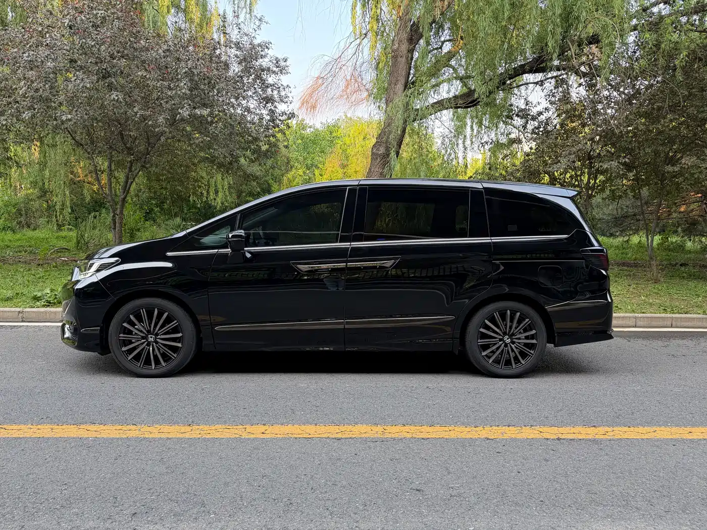 Honda Elysion 2025 2024 2.0L e:HEV Luxury Edition