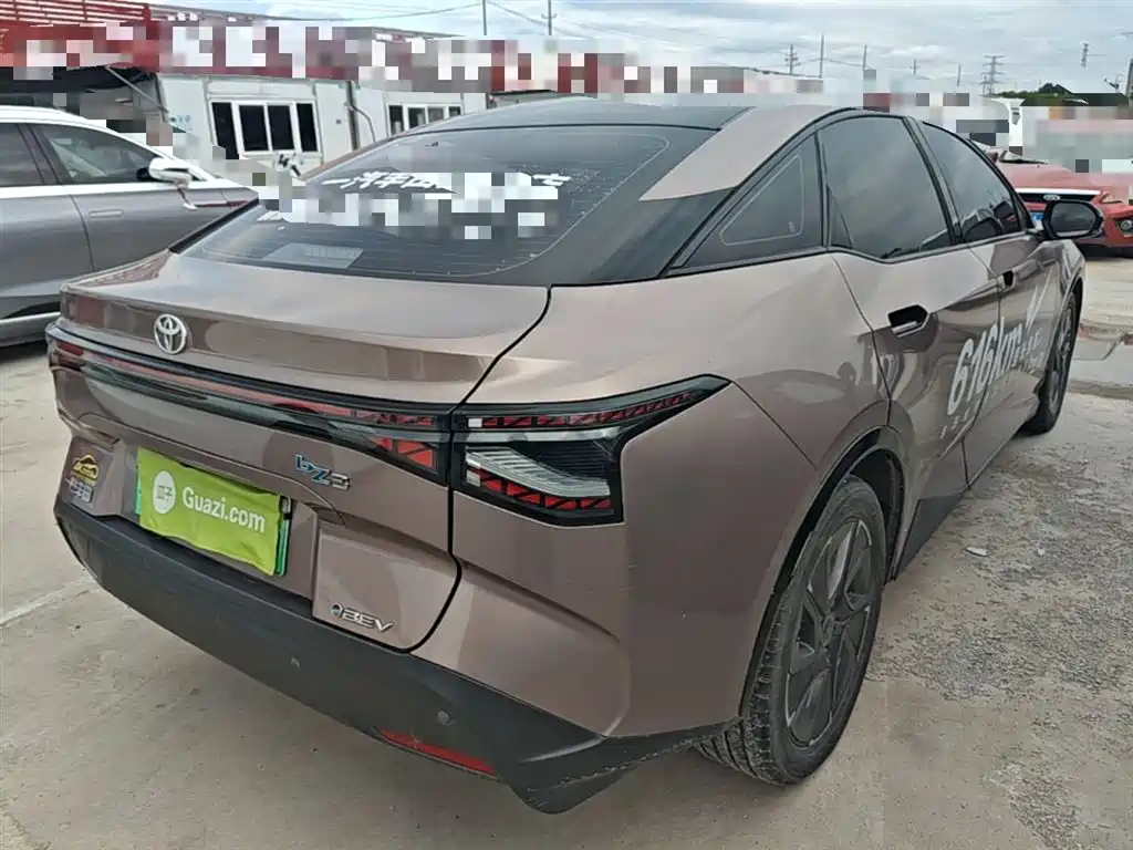 Toyota bZ3 2023 616km Long Range Premium фото 7