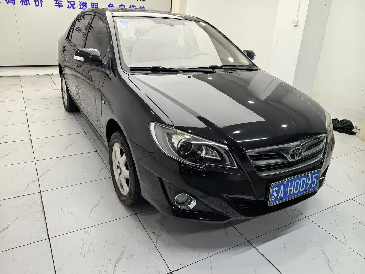 Toyota Corolla 2013 1.6L Manual Excellence Edition фото 3