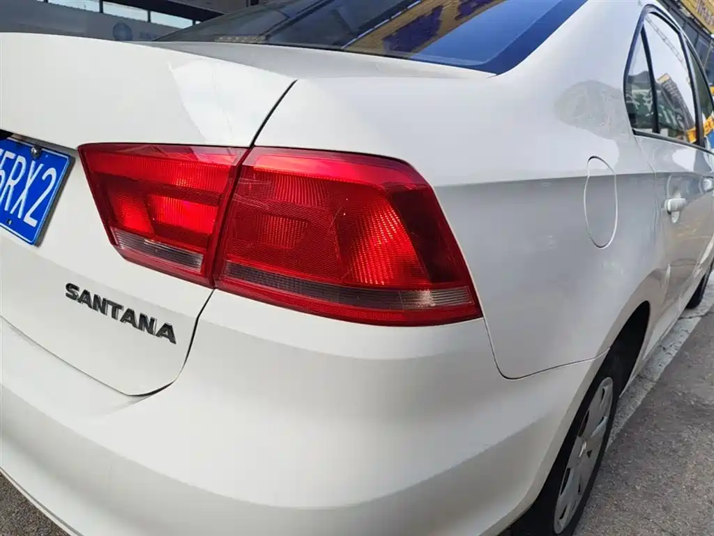 Volkswagen Santana 2015 1.4L Manual Trend Edition фото 8