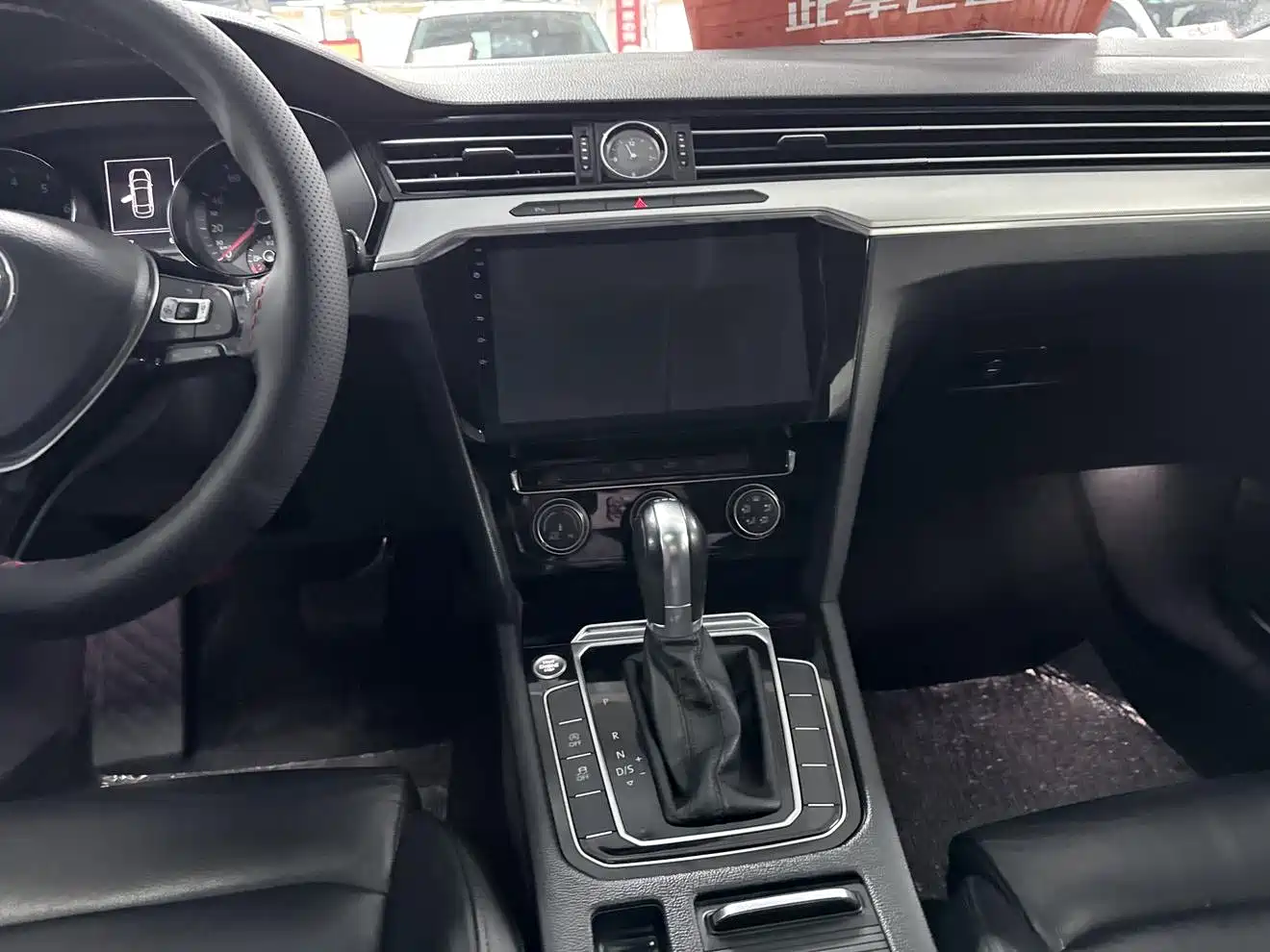 Volkswagen Magotan 2018 330TSI DSG Leading фото 16
