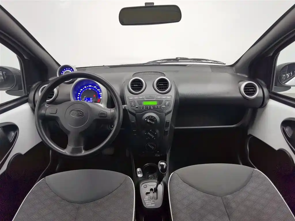BYD F0 2015 1.0L AMT Xuan Cool Edition фото 5