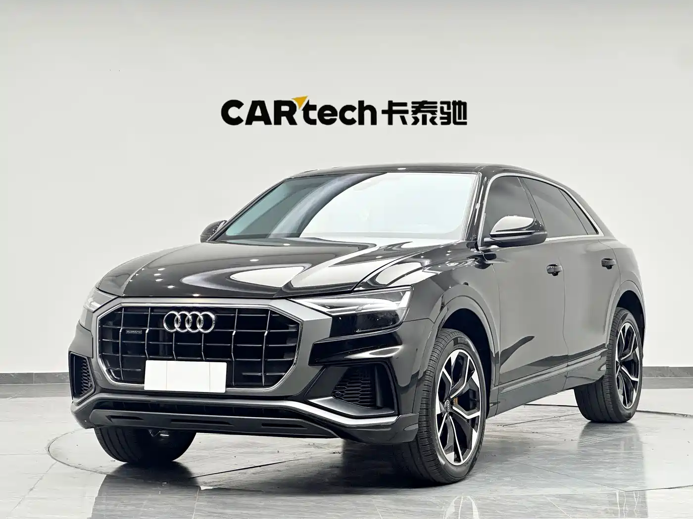 Audi Q8 2023 55 TFSI Luxury Sport