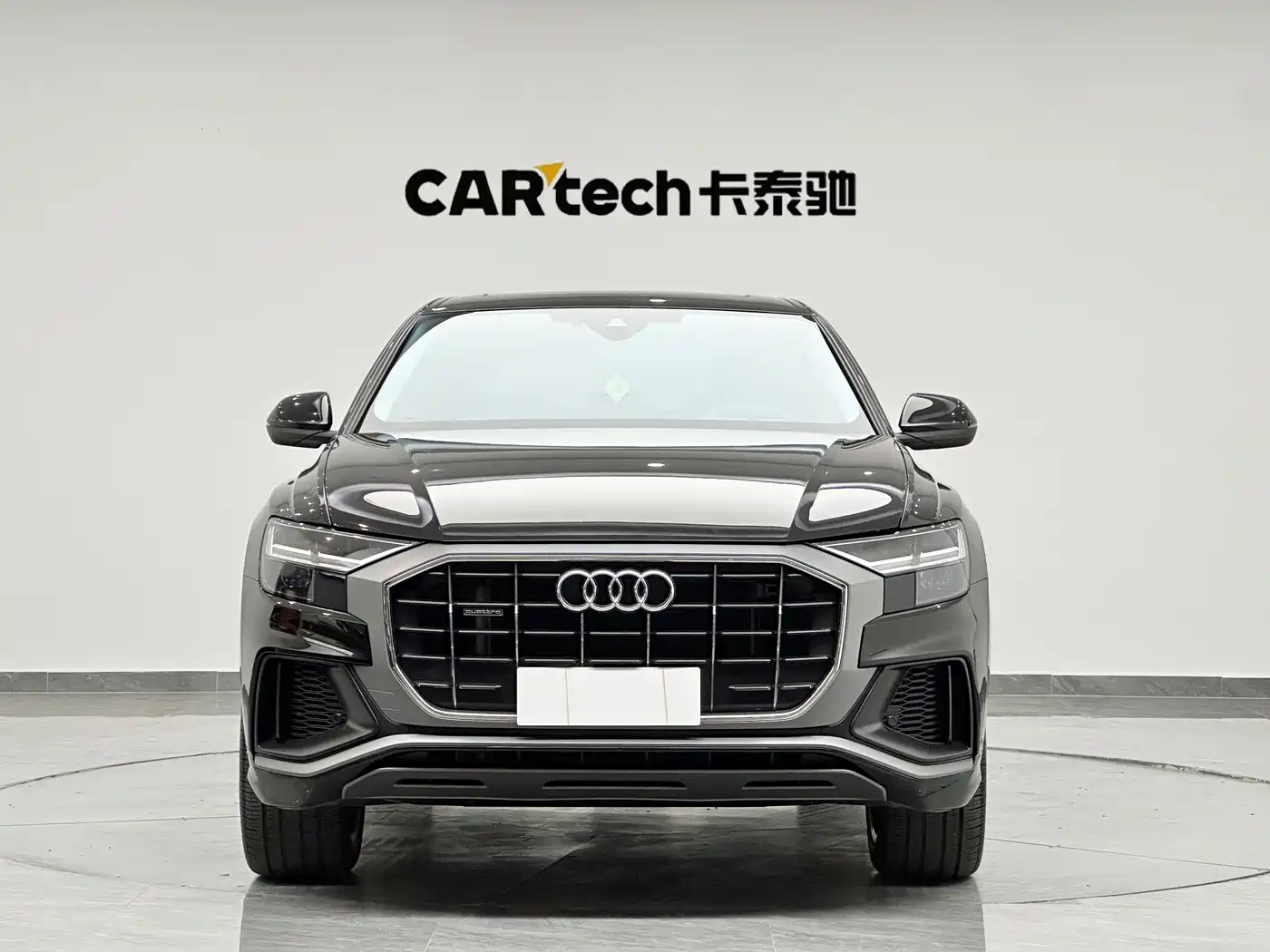 Audi Q8 2023 55 TFSI Luxury Sport фото 4
