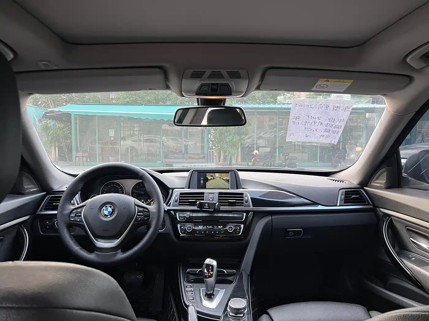 BMW 3 Series GT 2018 320i Fashion фото 15