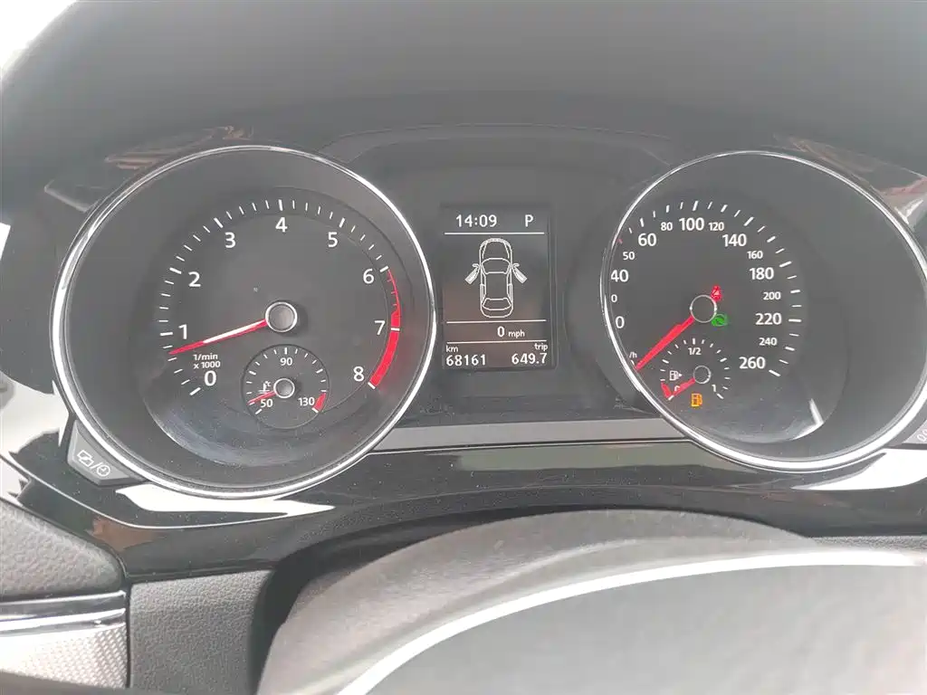 Volkswagen Sagitar 2018 280TSI DSG Spark Edition фото 8