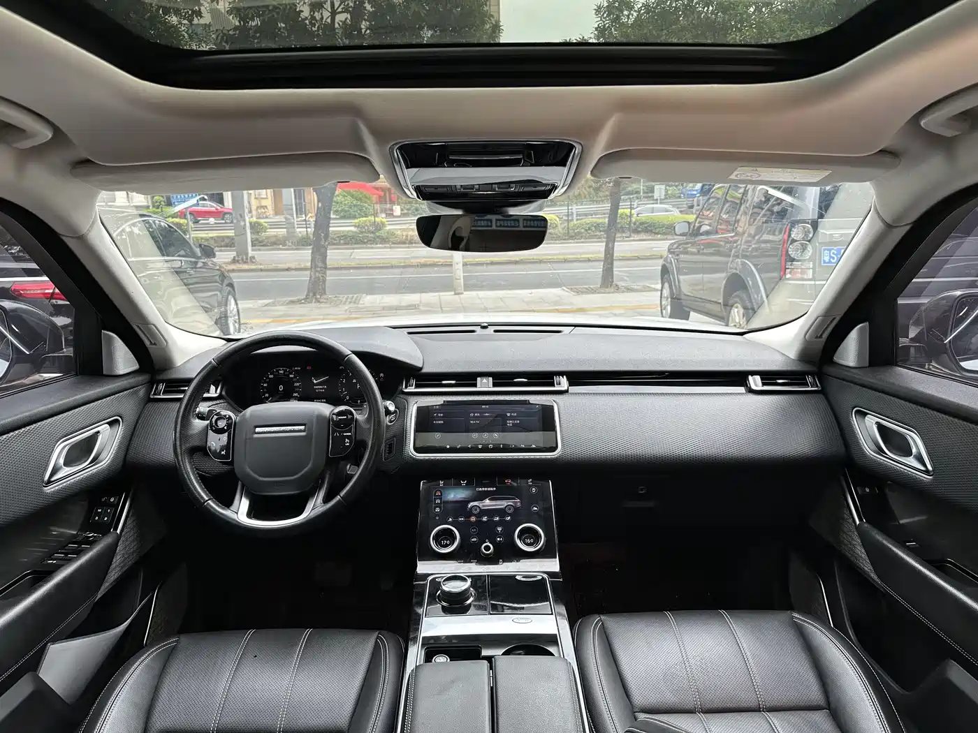 Land Rover Range Rover Velar 2019 380PS R-DYNAMIC SE фото 12