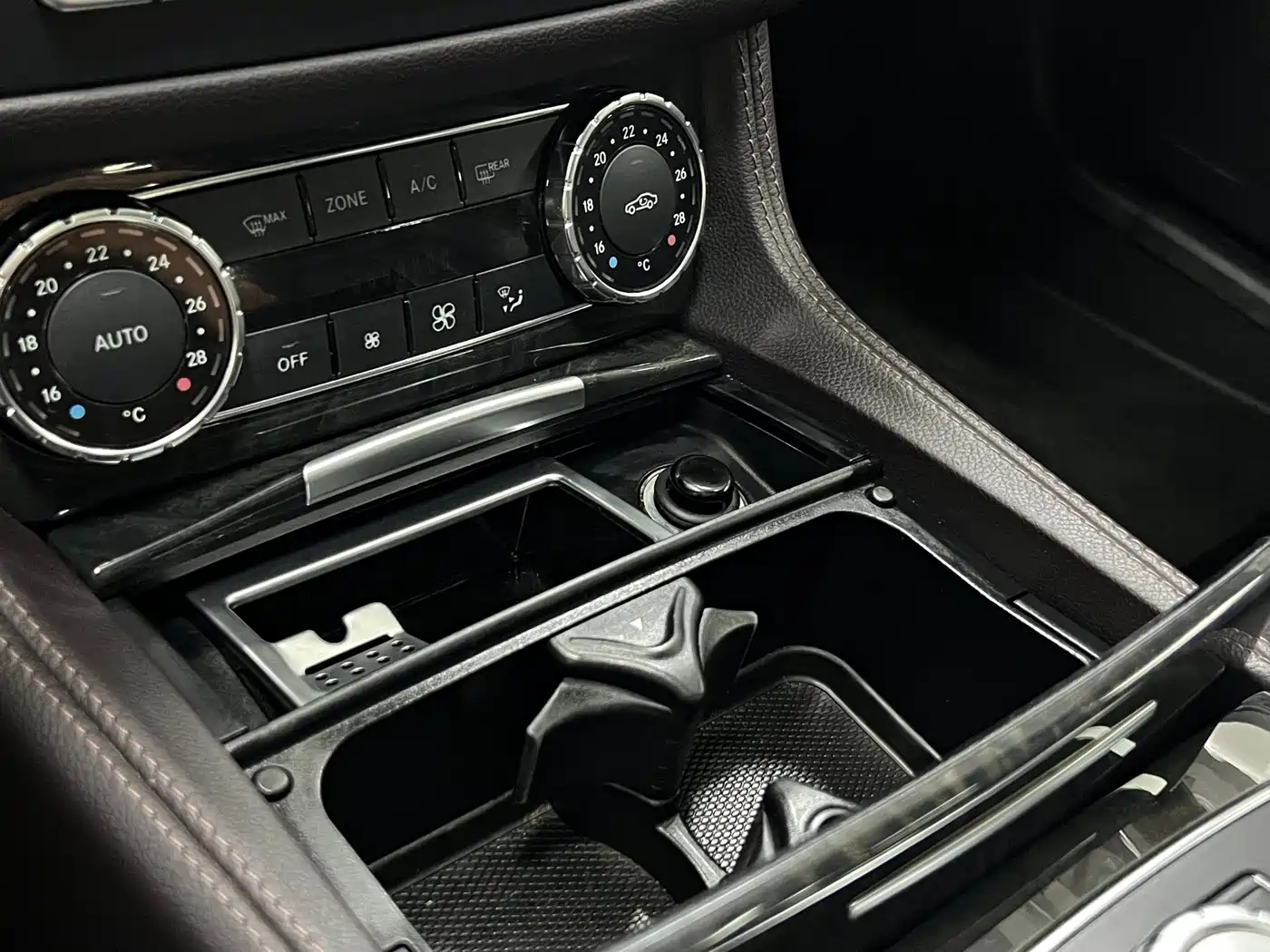 Mercedes-Benz CLS 2012 CLS 300 CGI фото 15