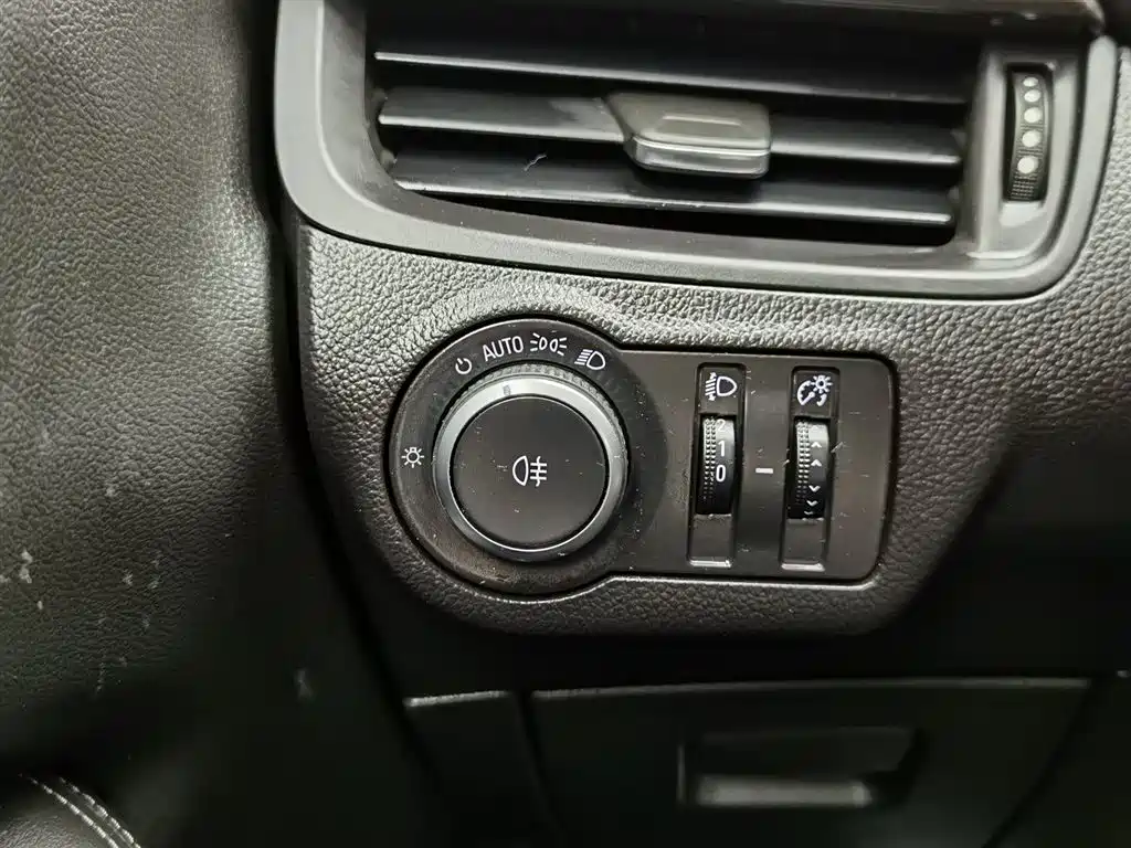 Buick Envision Plus 2020 20T FWD Elite фото 21
