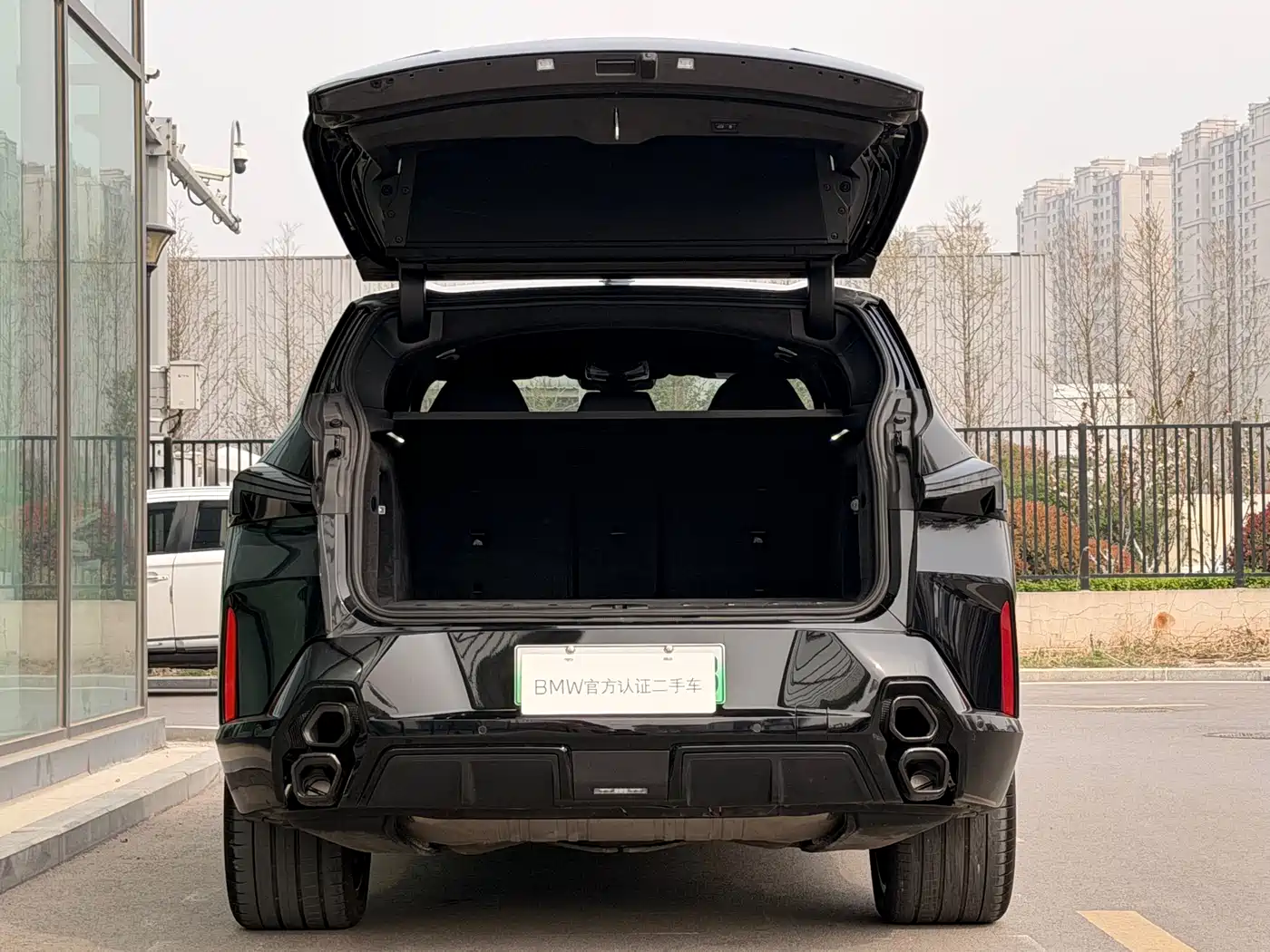 BMW XM 2023 50e фото 14