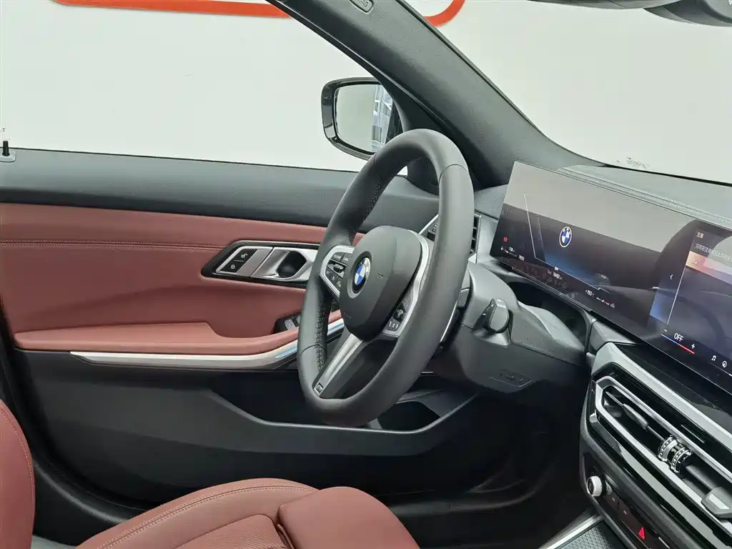 BMW 3 Series 2024 325i M Sport Shadowline Package фото 22