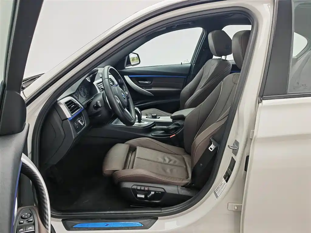 BMW 3 Series 2019 320i M Sport Package фото 10