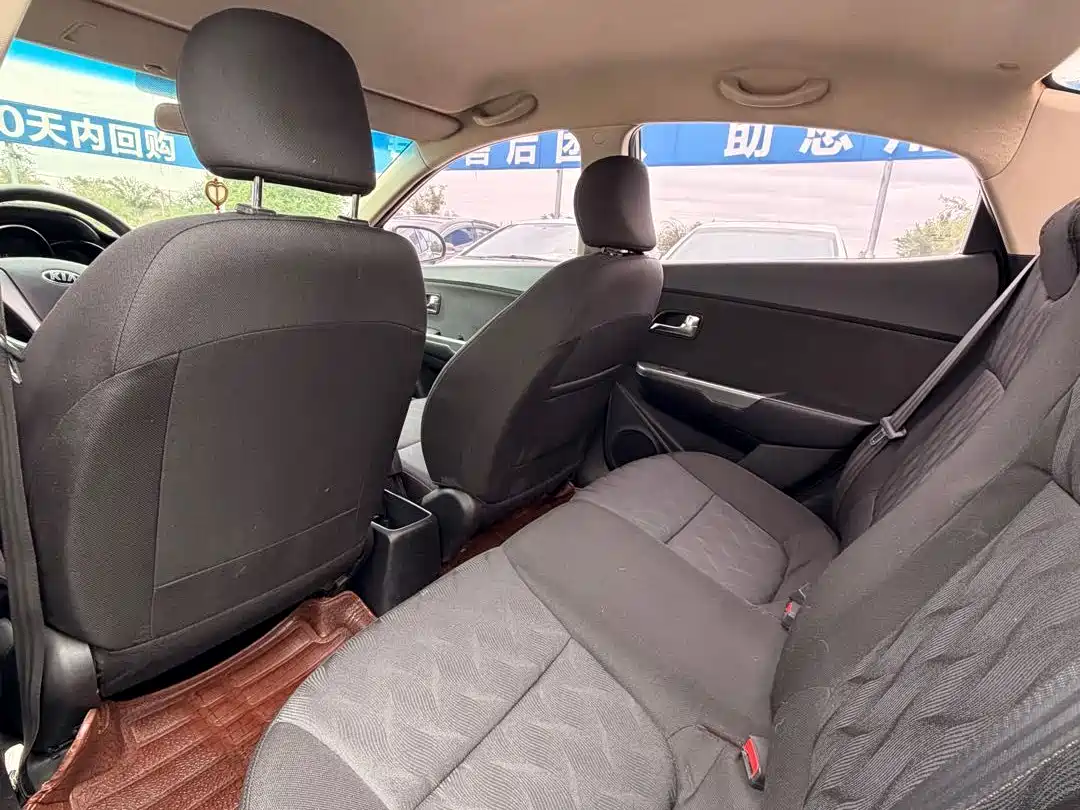 Kia K2 2015 Sedan 1.4L MT GLS фото 5