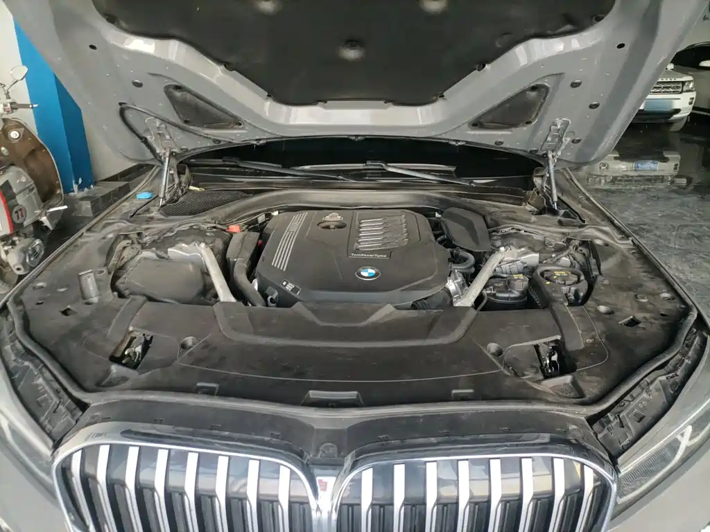 BMW 7-SERIES