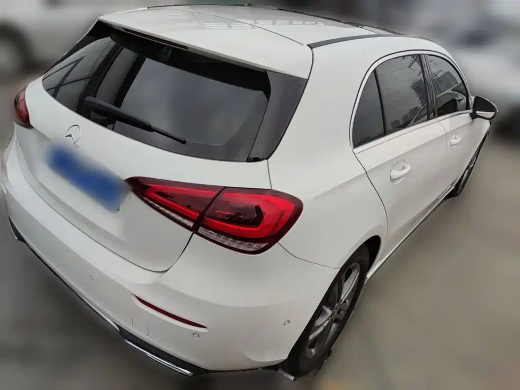 Mercedes-Benz A-Class (Import) 2019 A 200 Dynamic Version фото 12